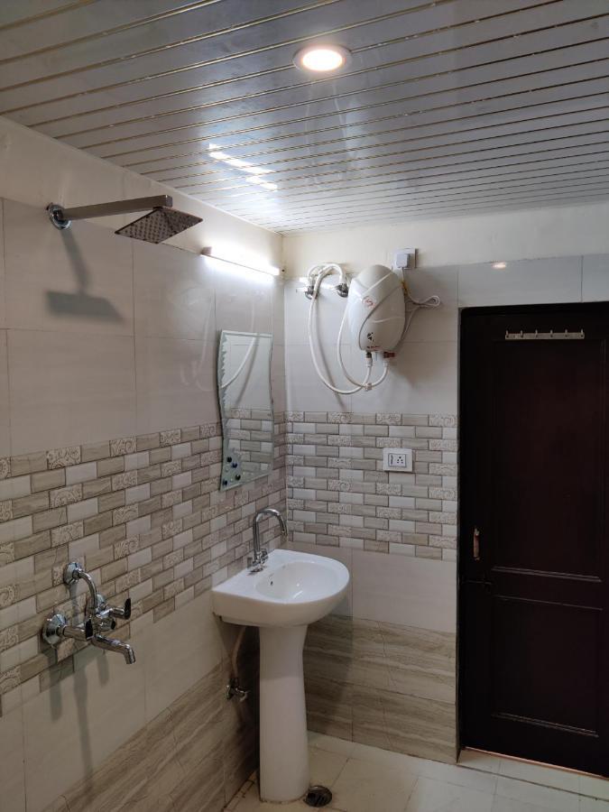 Keshav Hotel Farrukhabad Exterior photo