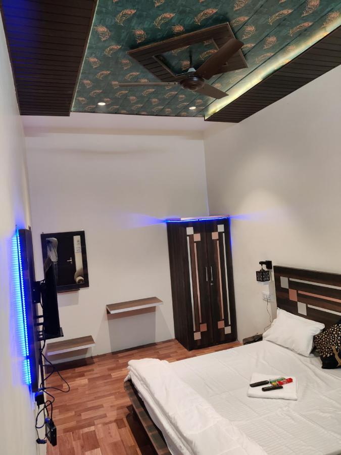 Keshav Hotel Farrukhabad Exterior photo